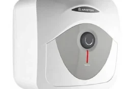 سخان عمودي معدن من ارستون - 30 لتر - أبيض